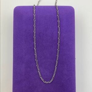 💛 Elegant Silver Plated Figaro Chain Necklace
